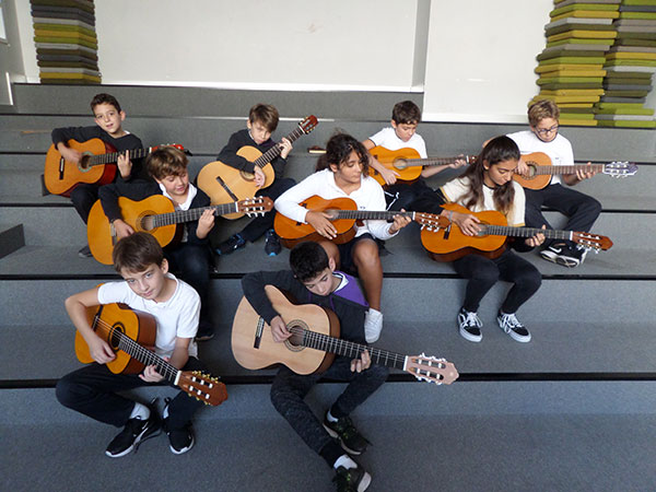  Guitar