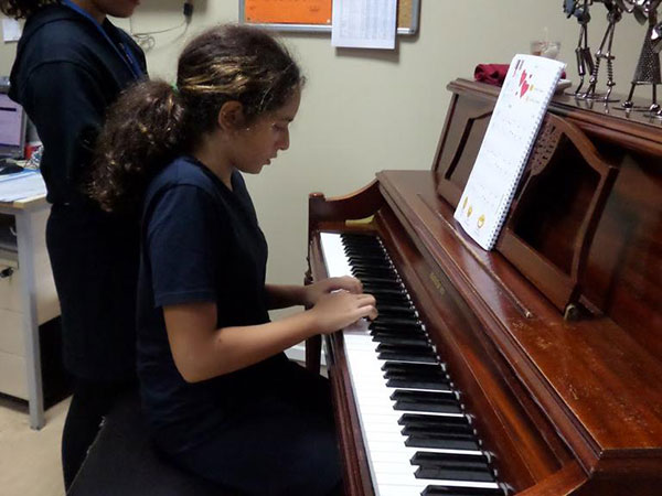  Piano